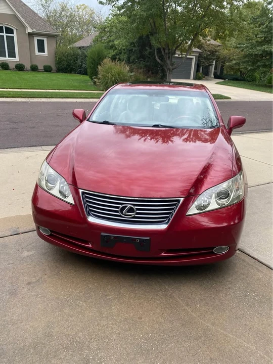 2009 Lexus ES 4th Gen - Image 2 of 11