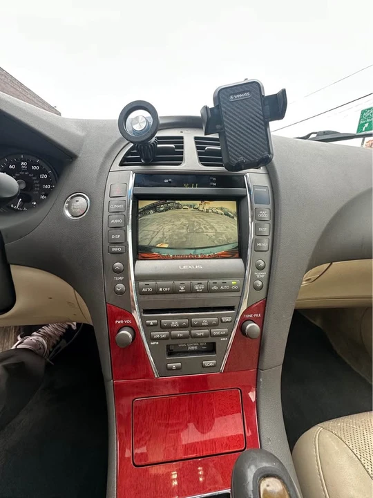 2009 Lexus ES 5th Gen - Image 11 of 13