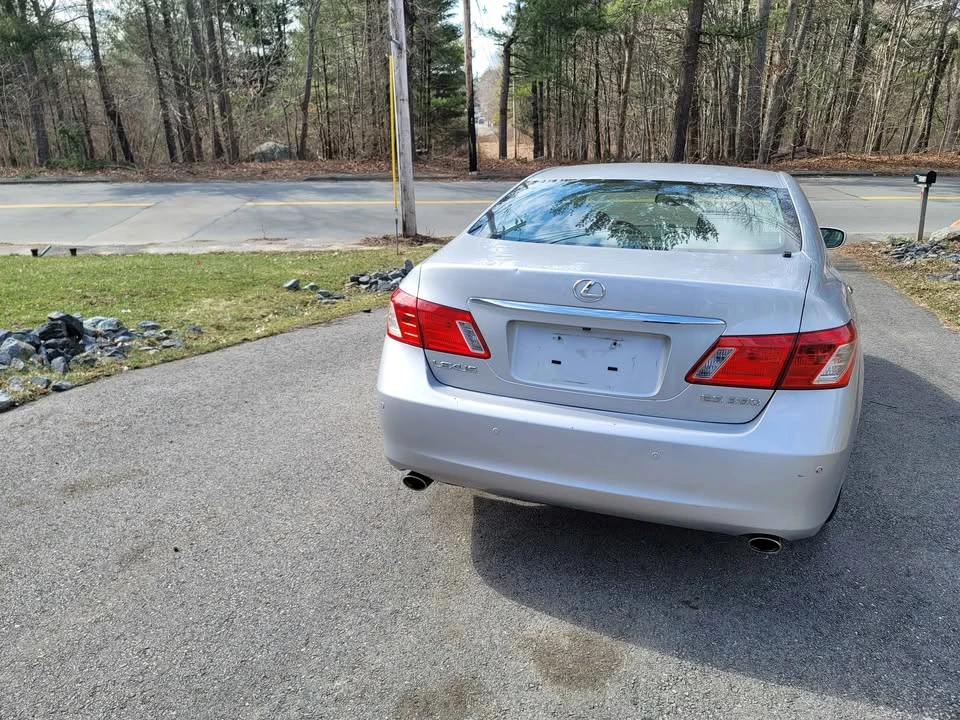 2009 Lexus ES 5th Gen - Image 3 of 10