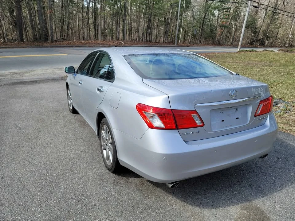 2009 Lexus ES 5th Gen - Image 4 of 10