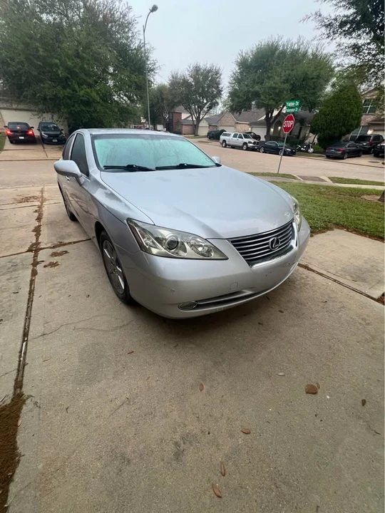 2009 Lexus ES 5th Gen - Image 2 of 9