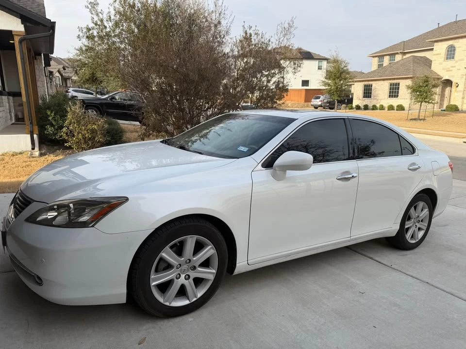 2009 Lexus ES 5th Gen - Image 5 of 17