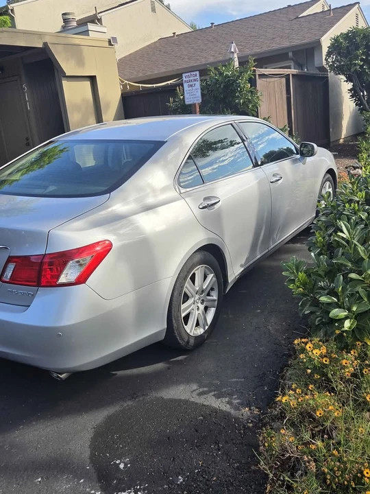 2009 Lexus ES 5th Gen - Image 2 of 20