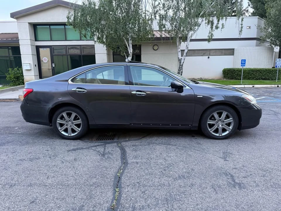 2009 Lexus ES 5th Gen - Image 6 of 12
