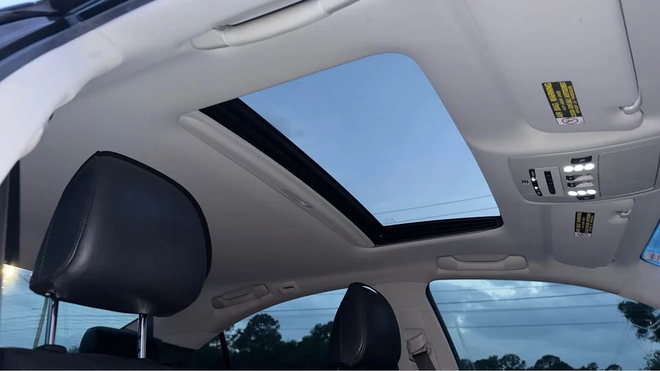 2009 Lexus ES 5th Gen - Image 15 of 20