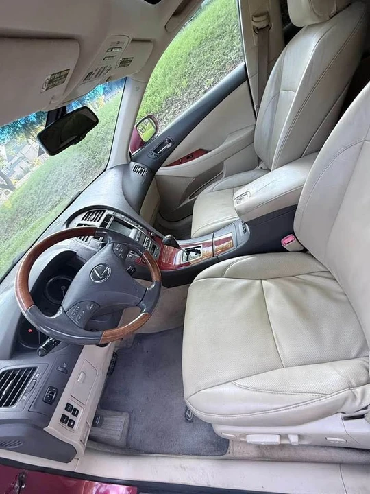 2009 Lexus ES 5th Gen - Image 6 of 13