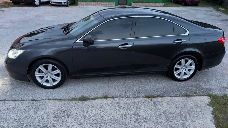 2009 Lexus ES 5th Gen - Image 2 of 20