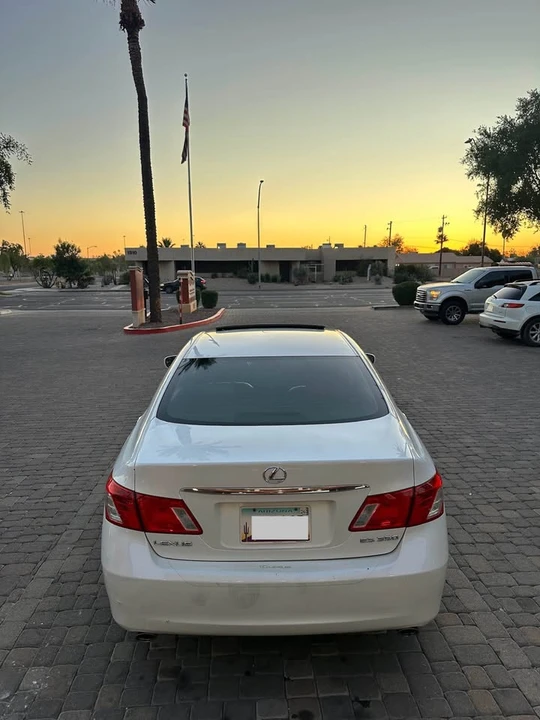 2009 Lexus ES 5th Gen - Image 3 of 11