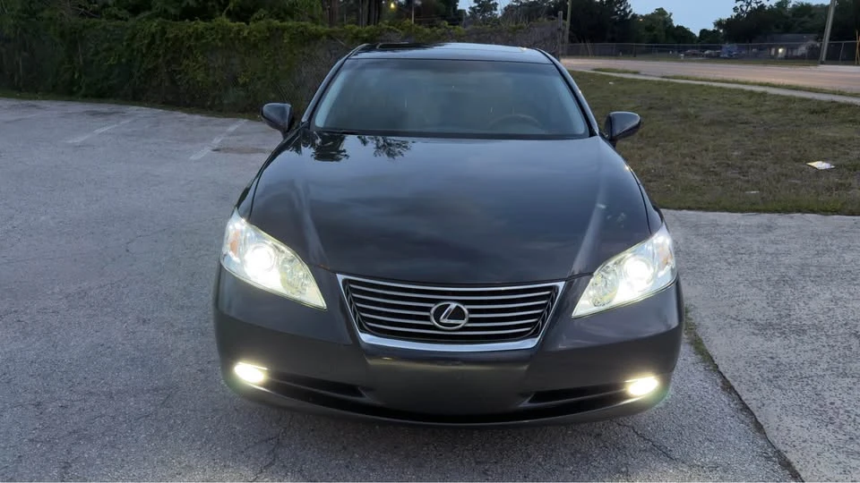 2009 Lexus ES 5th Gen - Image 8 of 20
