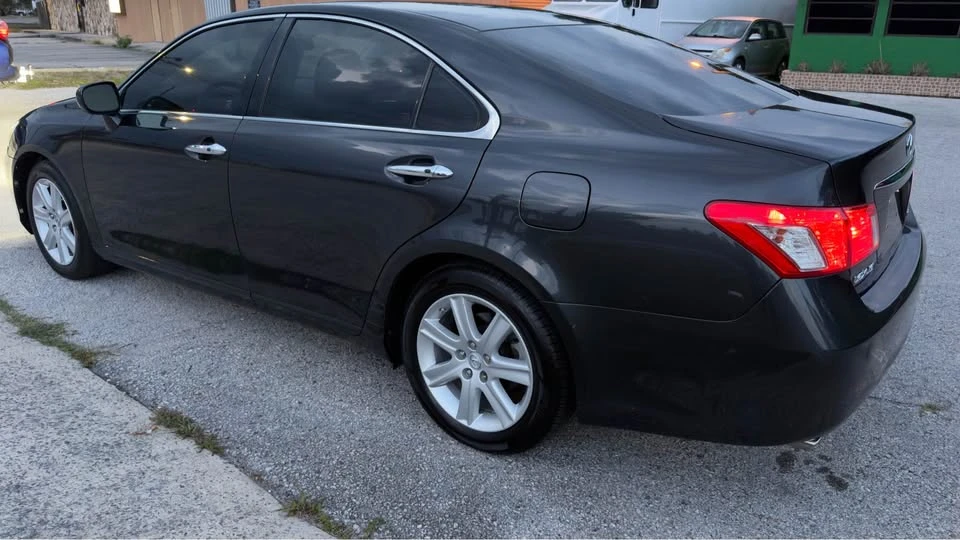 2009 Lexus ES 5th Gen - Image 3 of 20