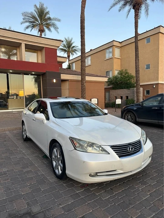 2009 Lexus ES 5th Gen - Image 2 of 11
