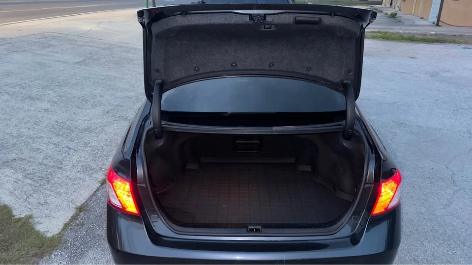 2009 Lexus ES 5th Gen - Image 13 of 20