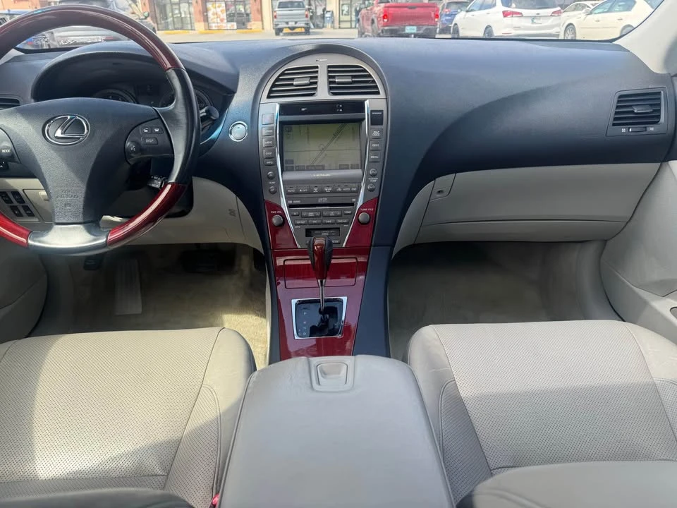 2009 Lexus ES 5th Gen - Image 11 of 20
