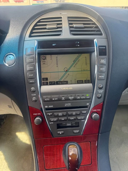 2009 Lexus ES 5th Gen - Image 14 of 20