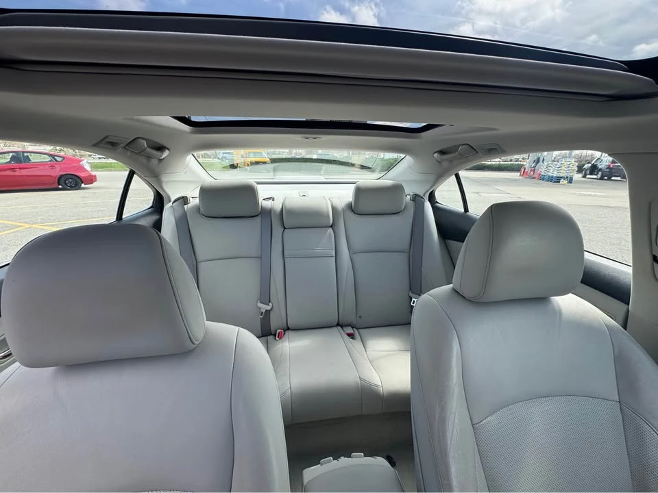 2009 Lexus ES 5th Gen - Image 12 of 20