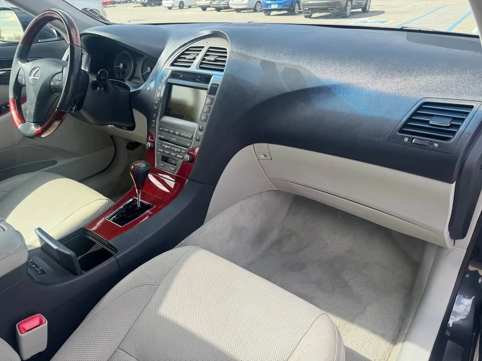 2009 Lexus ES 5th Gen - Image 13 of 20