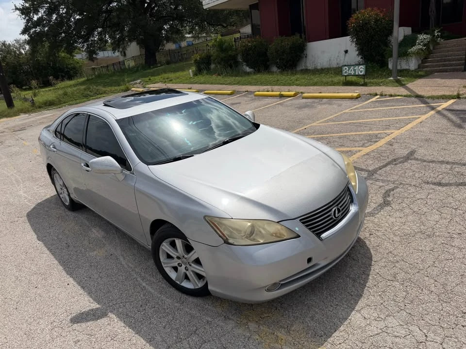 2009 Lexus ES 5th Gen - Image 5 of 10