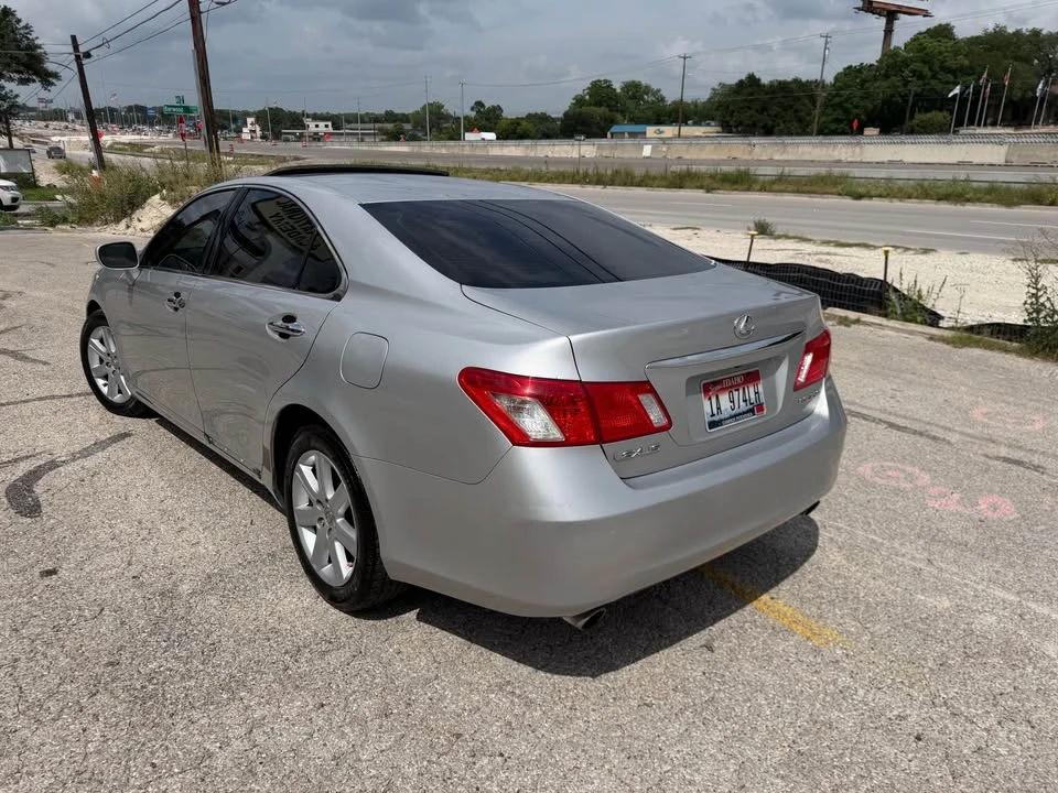 2009 Lexus ES 5th Gen - Image 9 of 10