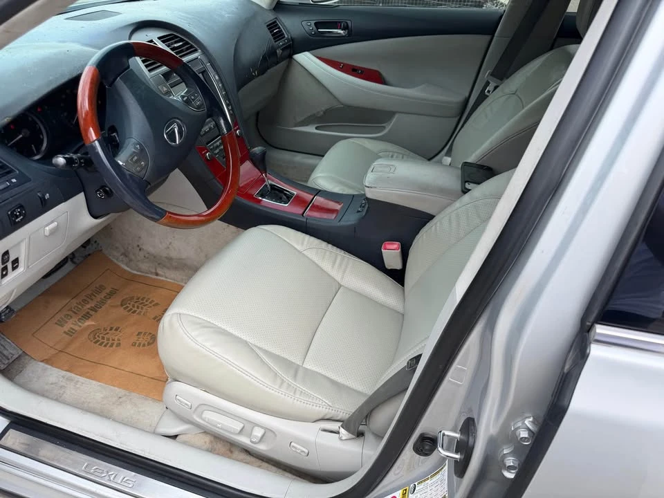 2009 Lexus ES 5th Gen - Image 4 of 10