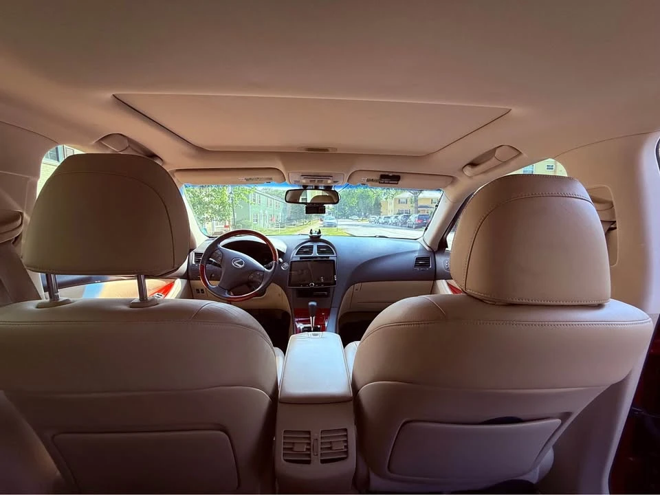 2009 Lexus ES 5th Gen - Image 10 of 11