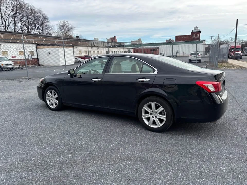 2009 Lexus ES 5th Gen - Image 3 of 11