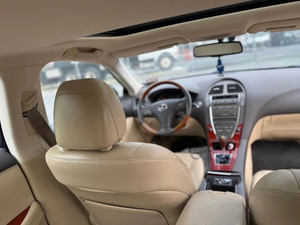2009 Lexus ES 5th Gen - Image 6 of 11