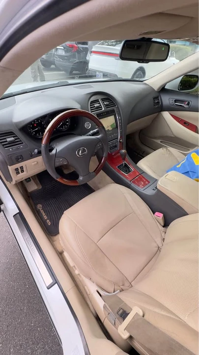 2009 Lexus ES 5th Gen - Image 10 of 21