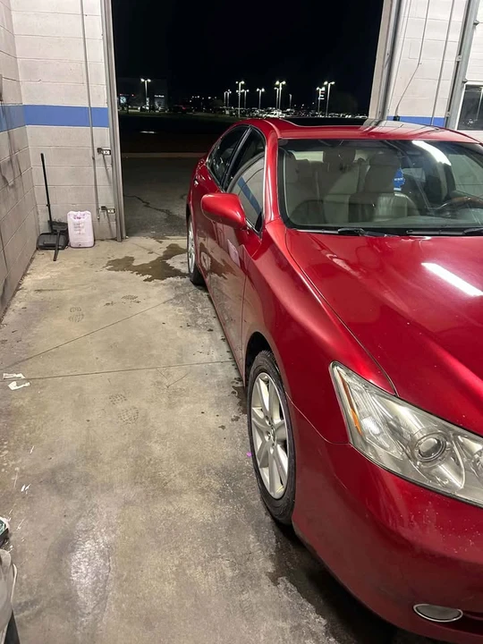 2009 Lexus ES 5th Gen - Image 2 of 2
