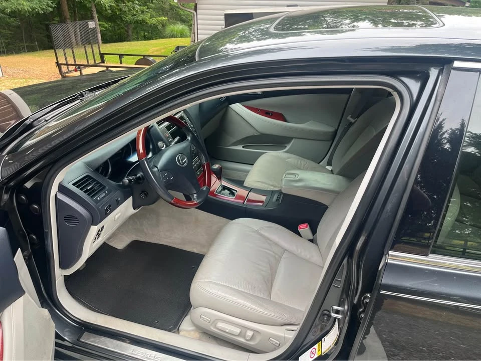 2009 Lexus ES 5th Gen - Image 5 of 7