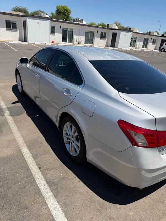 2009 Lexus ES 5th Gen - Image 5 of 10