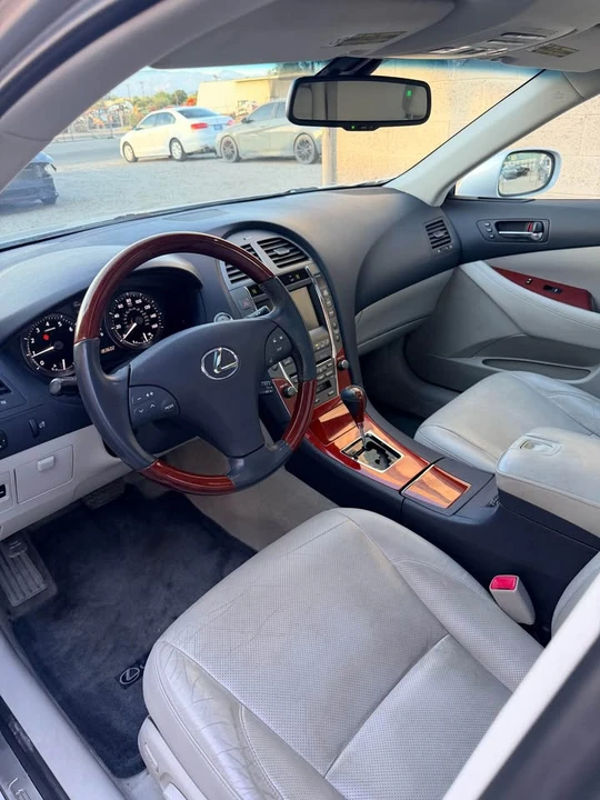 2009 Lexus ES 5th Gen - Image 14 of 17
