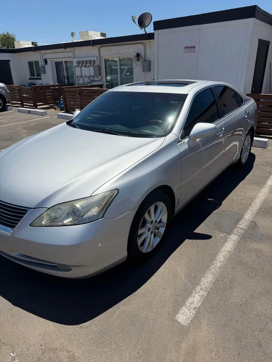 2009 Lexus ES 5th Gen - Image 2 of 10