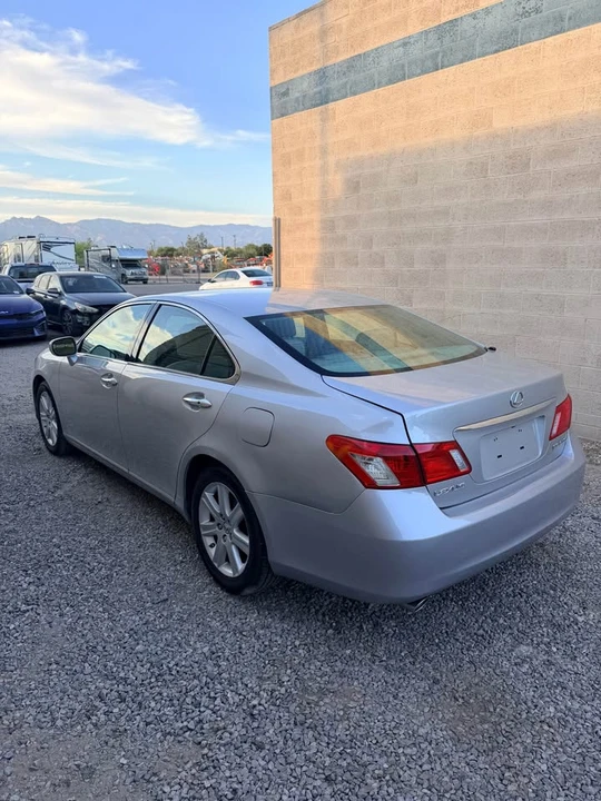 2009 Lexus ES 5th Gen - Image 3 of 17