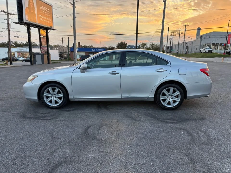 2009 Lexus ES 4th Gen - Image 6 of 8