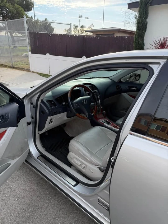 2009 Lexus ES 5th Gen - Image 3 of 9