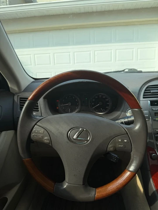 2009 Lexus ES 5th Gen - Image 11 of 12