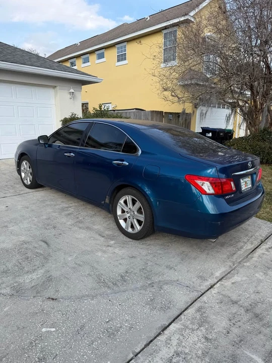 2009 Lexus ES 5th Gen - Image 3 of 12