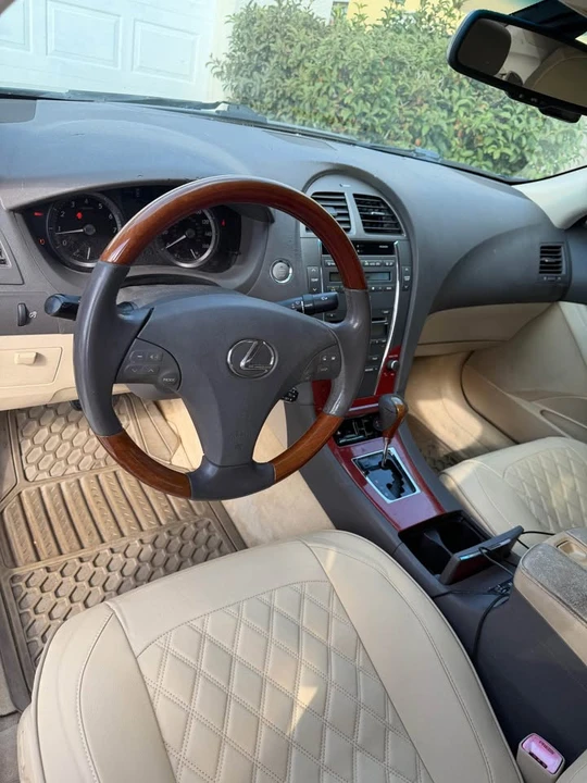 2009 Lexus ES 5th Gen - Image 8 of 12