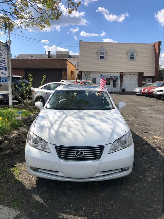 2009 Lexus ES 5th Gen - Image 3 of 13