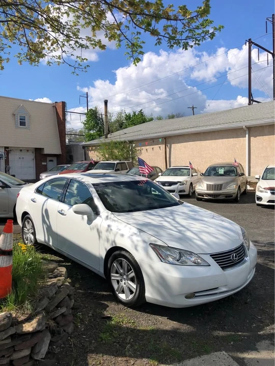 2009 Lexus ES 5th Gen - Image 4 of 13