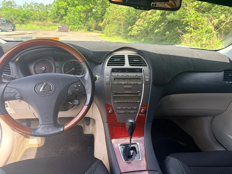 2009 Lexus ES 5th Gen - Image 4 of 7