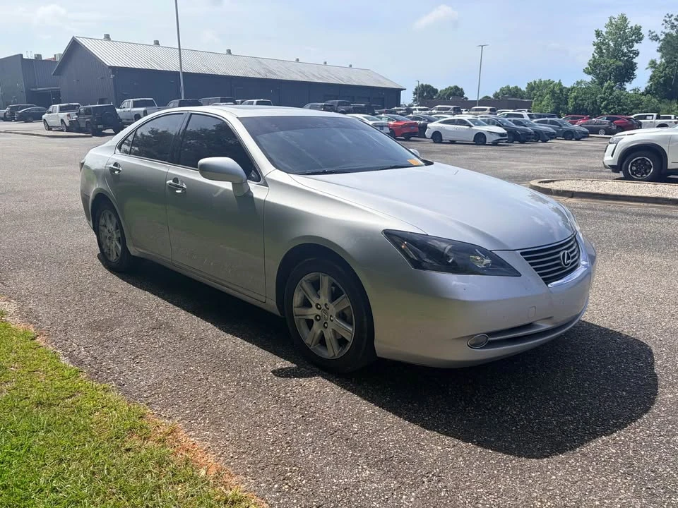 2009 Lexus ES 5th Gen - Image 2 of 7