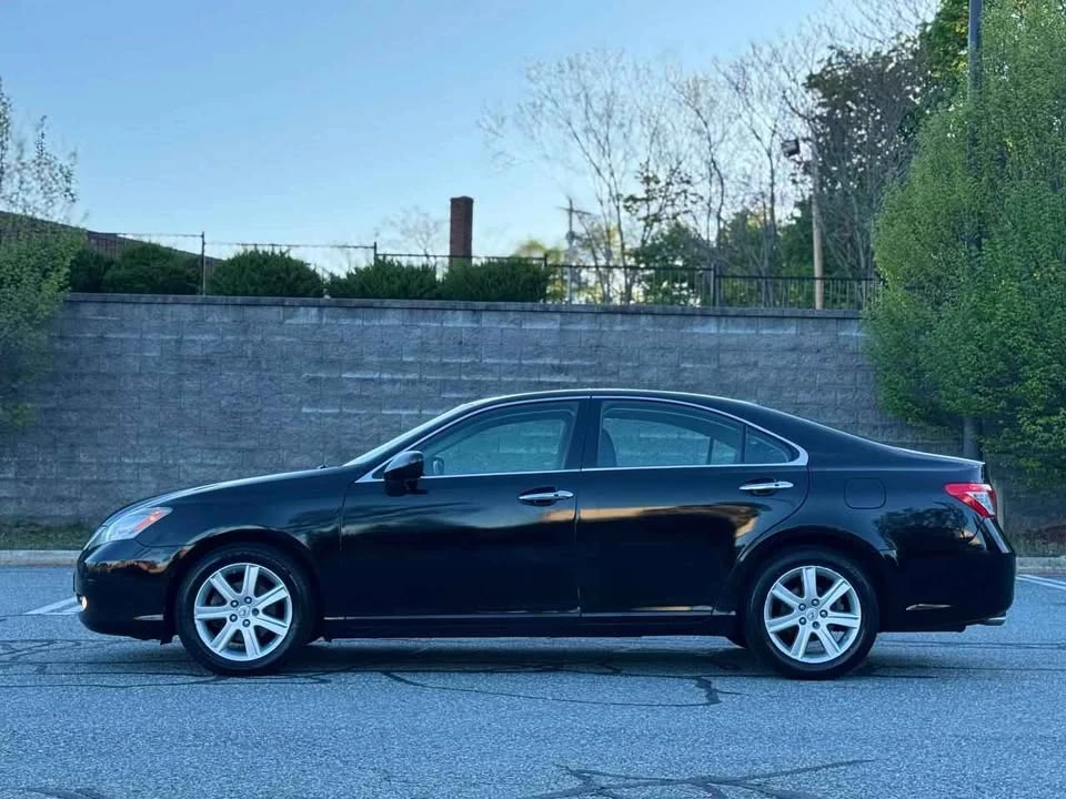 2009 Lexus ES 5th Gen - Image 2 of 20