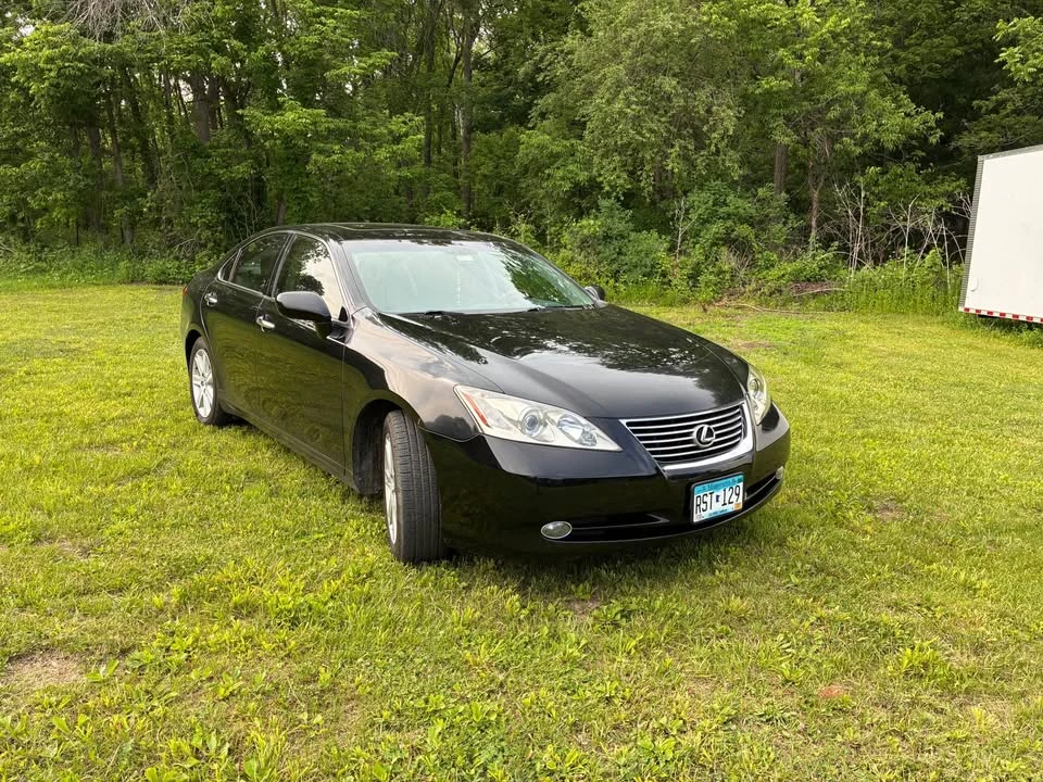 2009 Lexus ES 5th Gen - Image 3 of 11