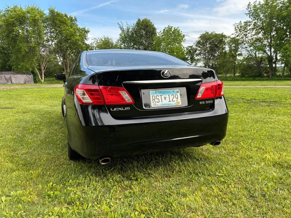 2009 Lexus ES 5th Gen - Image 5 of 11