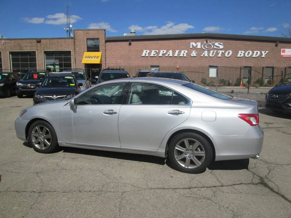 2009 Lexus ES 5th Gen - Image 2 of 13