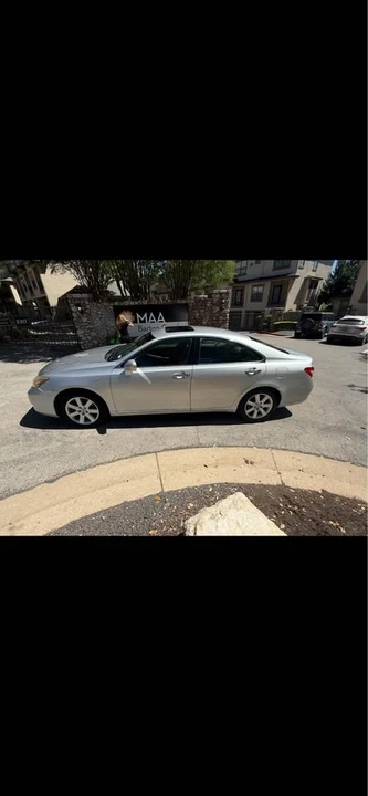 2009 Lexus ES 5th Gen - Image 5 of 10