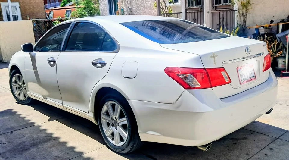 2009 Lexus ES 5th Gen - Image 2 of 9