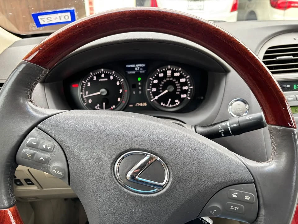 2009 Lexus ES 5th Gen - Image 4 of 6
