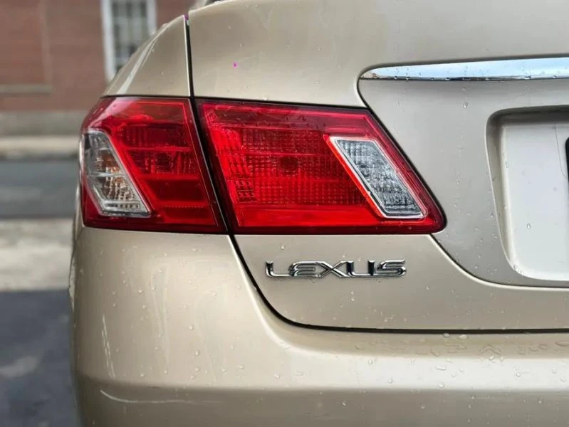 2009 Lexus ES 5th Gen - Image 7 of 12